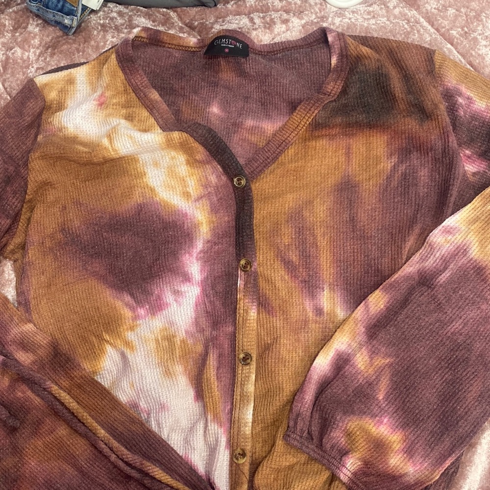 A long sleeve shirt